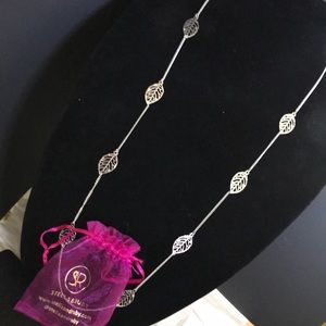 Stella and Ruby Leaf necklace NÉW with tag & bag